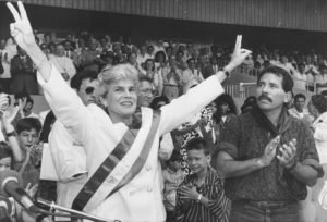Nicaragua. Violeta Chamorro e Daniel Ortega nel 1990