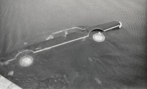 Chappaquiddick. Il recupero della Oldsmobile di Ted Kennedy